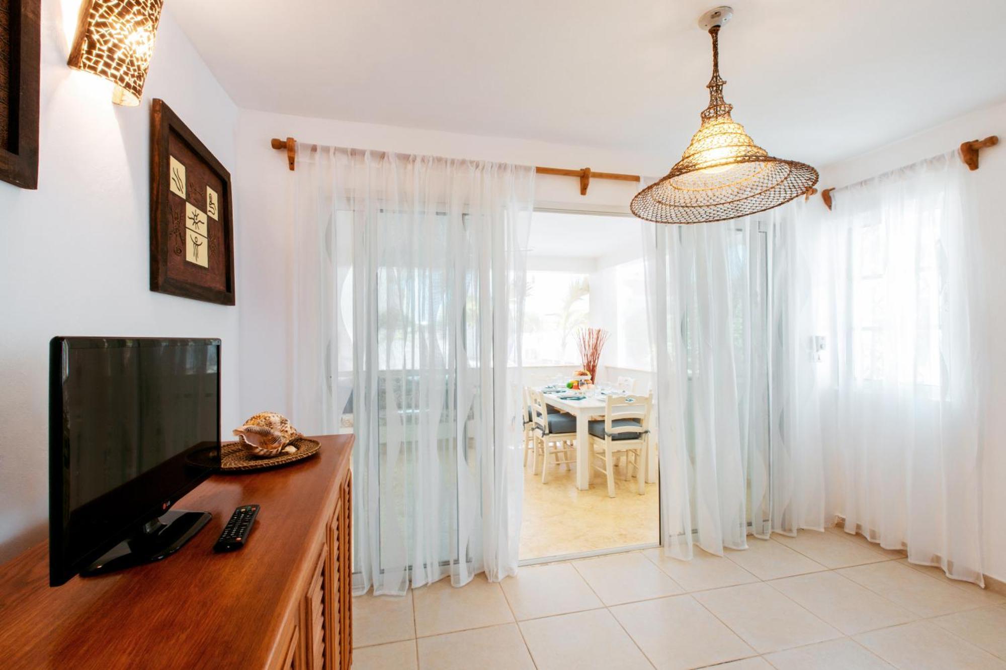 Tropical Villas At Los Corales Beach - Caribbean Rentals Fzco 蓬塔卡纳 客房 照片
