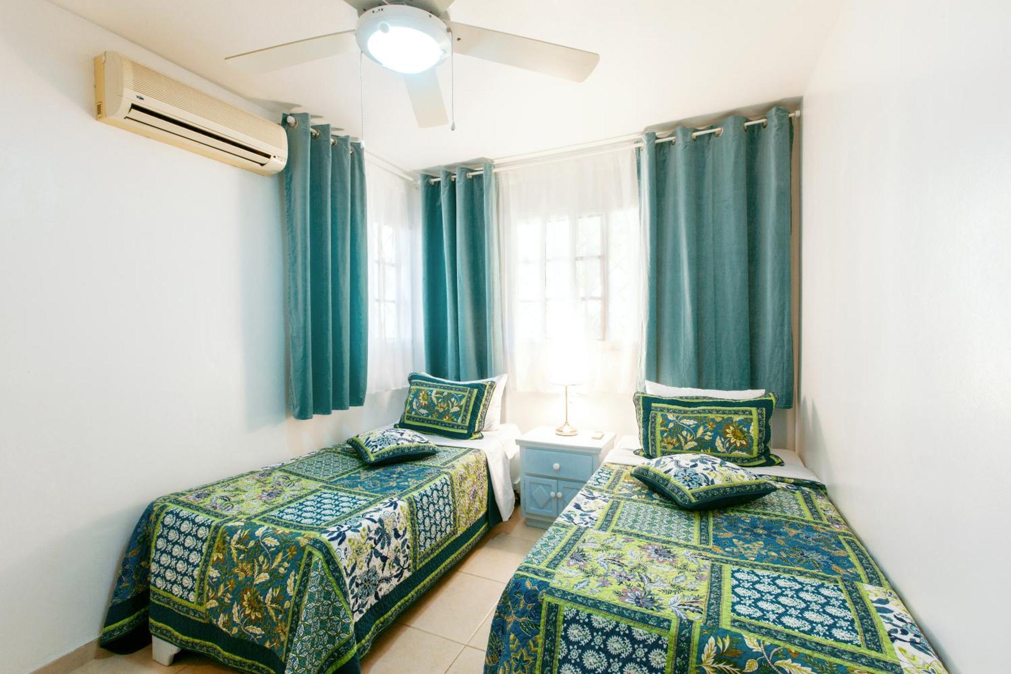 Tropical Villas At Los Corales Beach - Caribbean Rentals Fzco 蓬塔卡纳 客房 照片