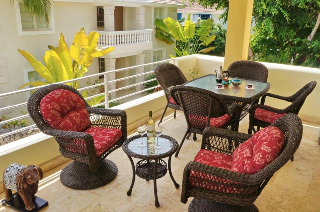 Tropical Villas At Los Corales Beach - Caribbean Rentals Fzco 蓬塔卡纳 外观 照片